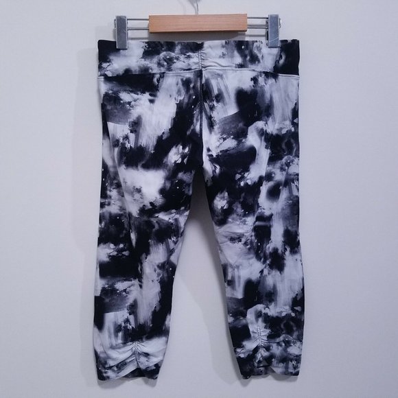 Calvin Klein Performance Black White Camo Yoga Crop Leggings Size L Quick Dry - Picture 3 of 8